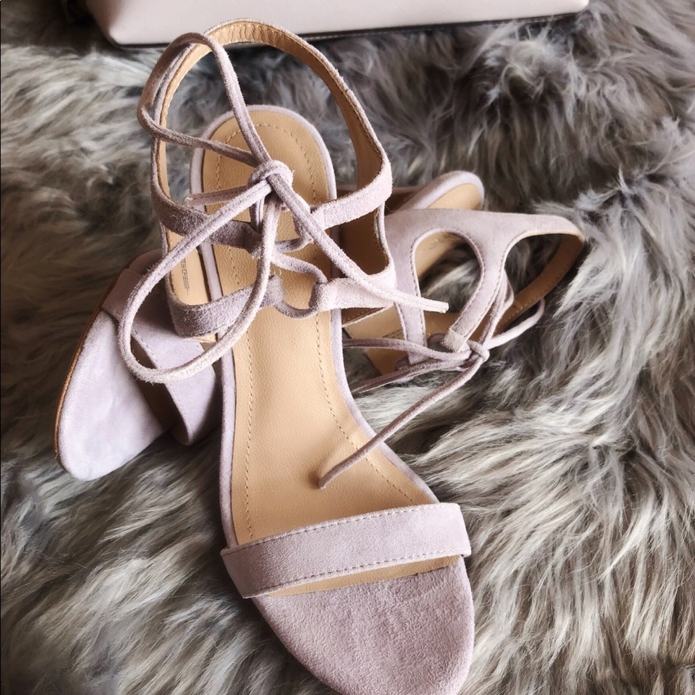 NWT Pour La Victoire heels